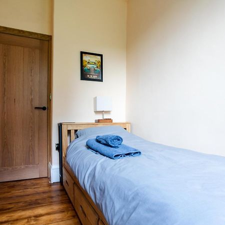 Holmfield House Villa Clayton West Bagian luar foto